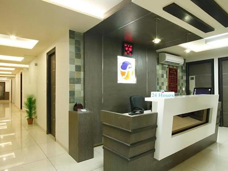 Hotel Flair Inn Ahmedabad Exterior photo