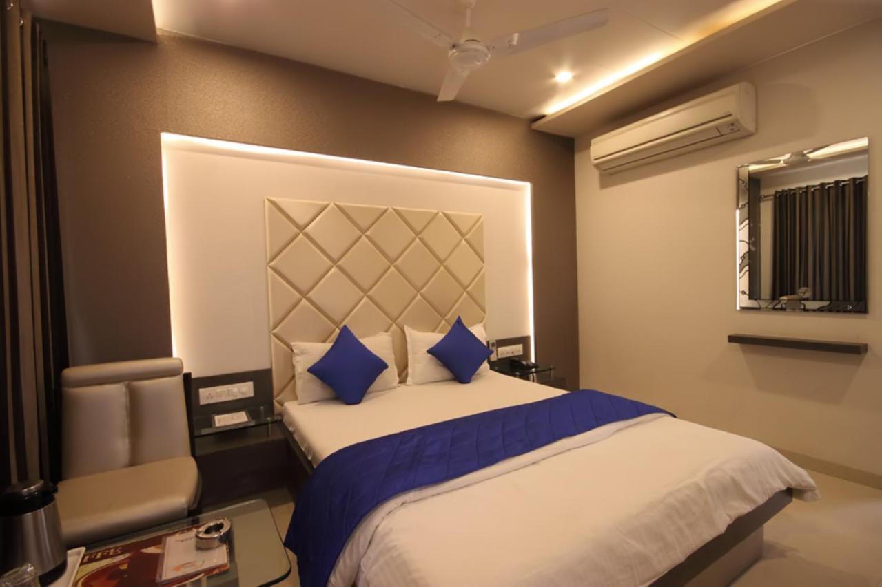 Hotel Flair Inn Ahmedabad Exterior photo