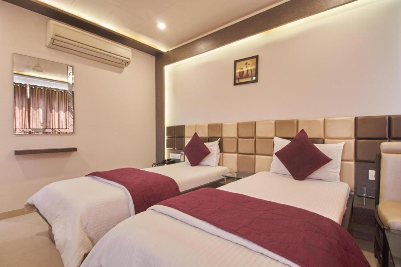 Hotel Flair Inn Ahmedabad Exterior photo