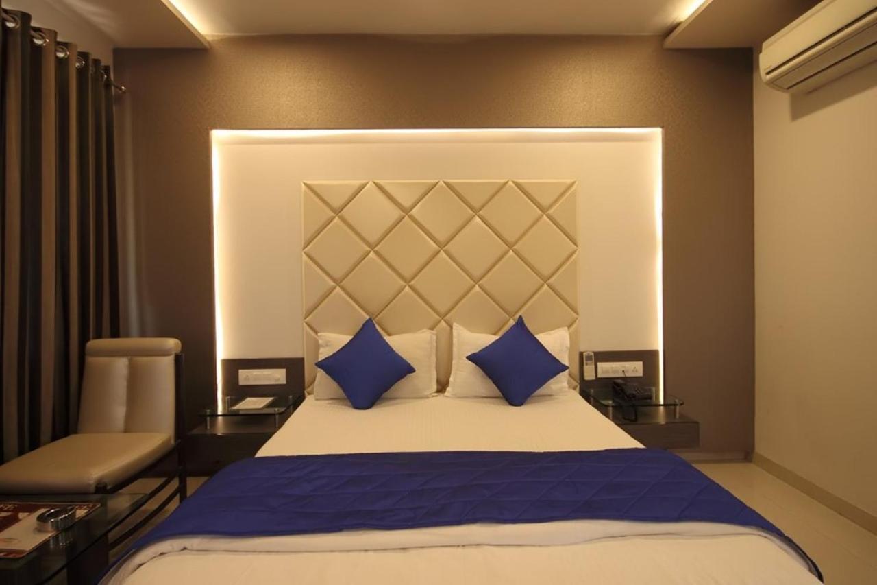 Hotel Flair Inn Ahmedabad Exterior photo