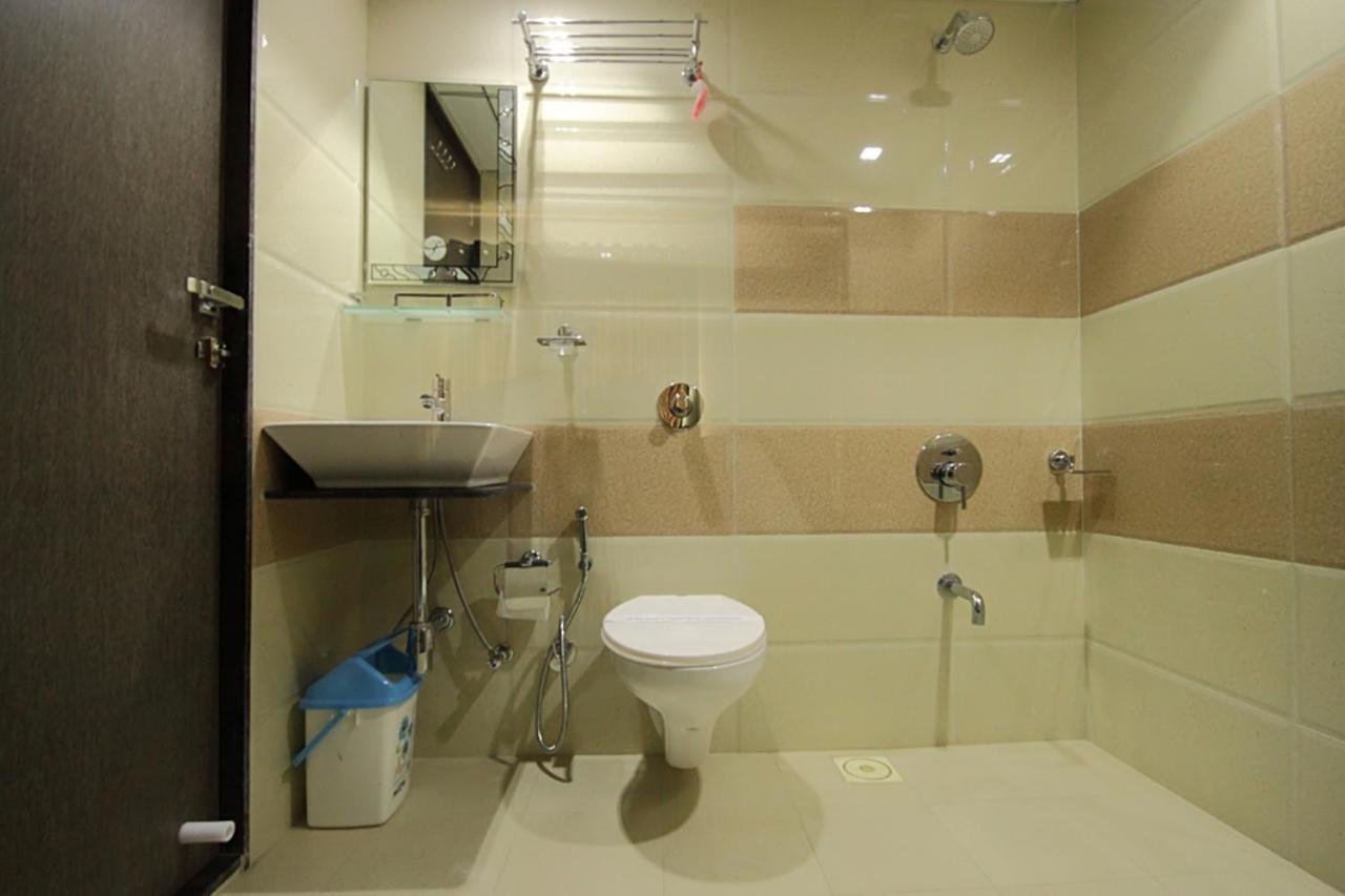 Hotel Flair Inn Ahmedabad Exterior photo